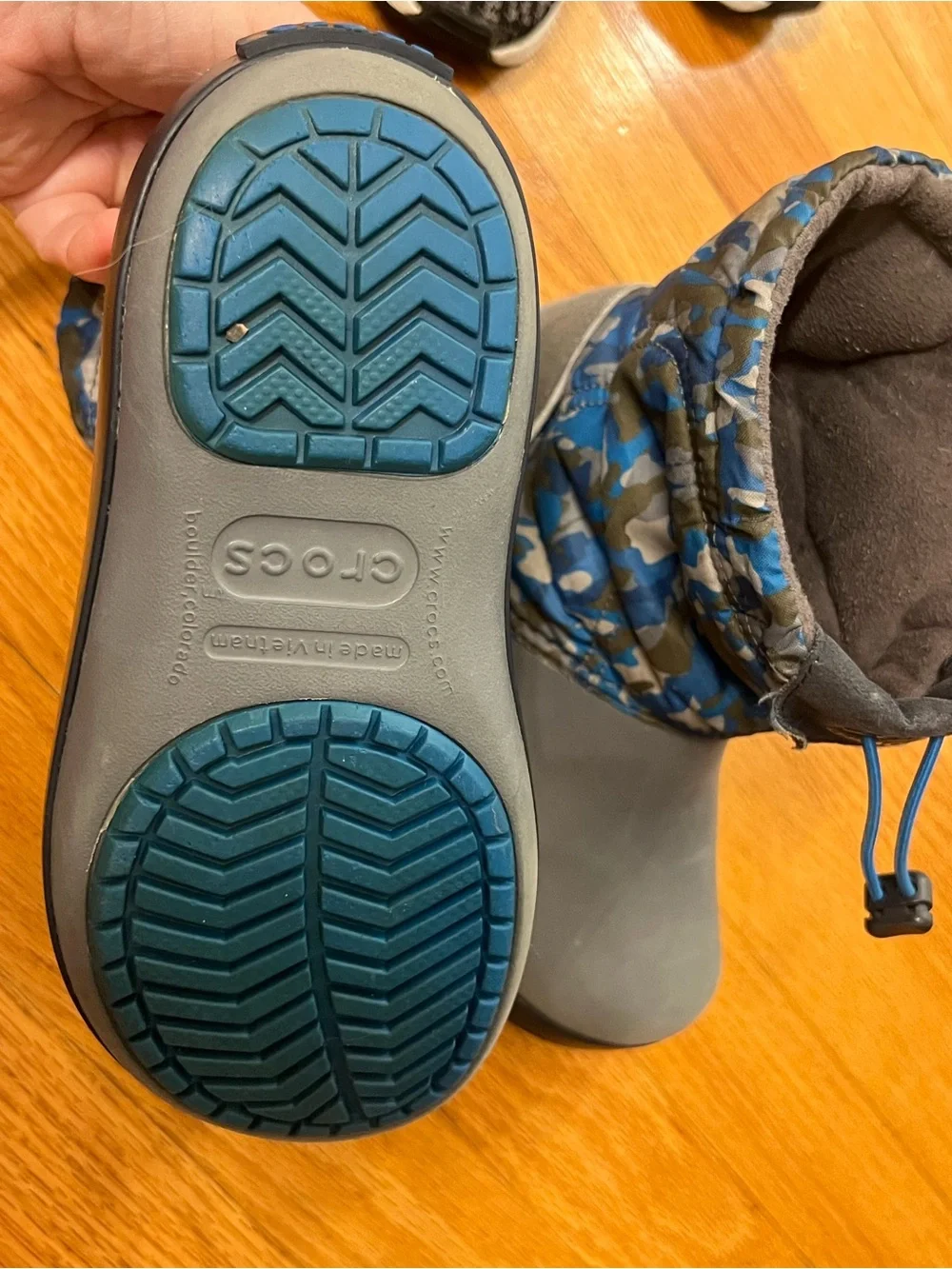CROCS Kids Blue & Gray Camo Insulated Rain snow Boots